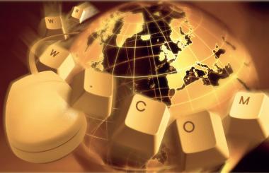 李丹：監(jiān)管互聯(lián)網(wǎng)金融風(fēng)險(xiǎn)應(yīng)更加嚴(yán)謹(jǐn)和專(zhuān)業(yè)